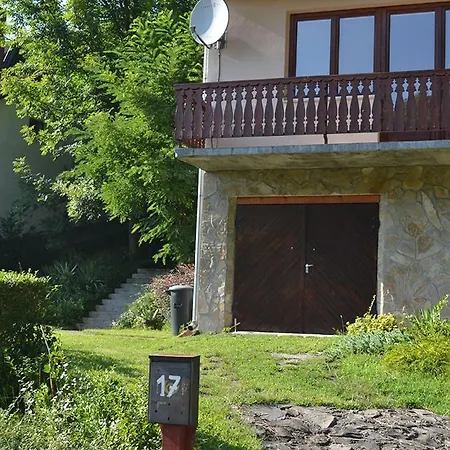 Erdoszeli Vendeghaz 아파트 *